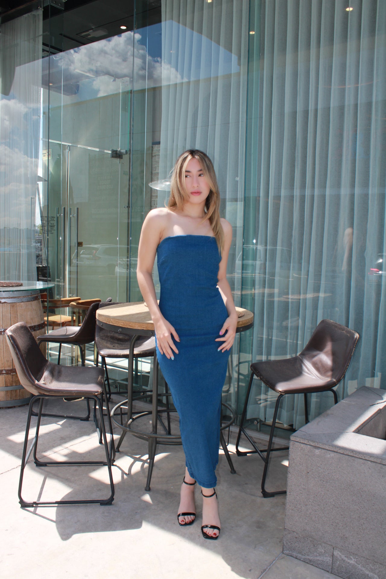Vestido mezclilla strapless midi #11125