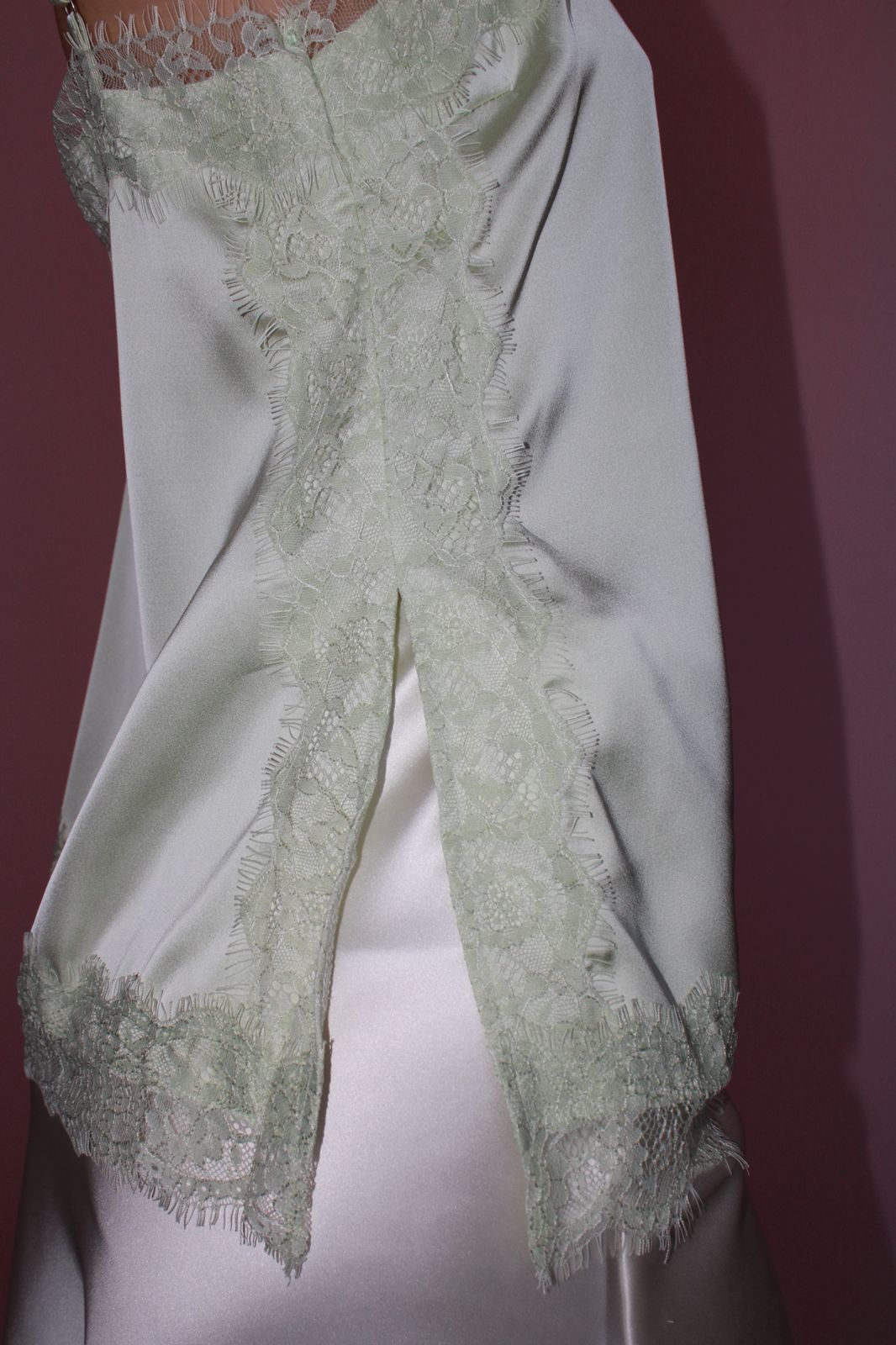 Blusa verde, bajito con encaje #11758