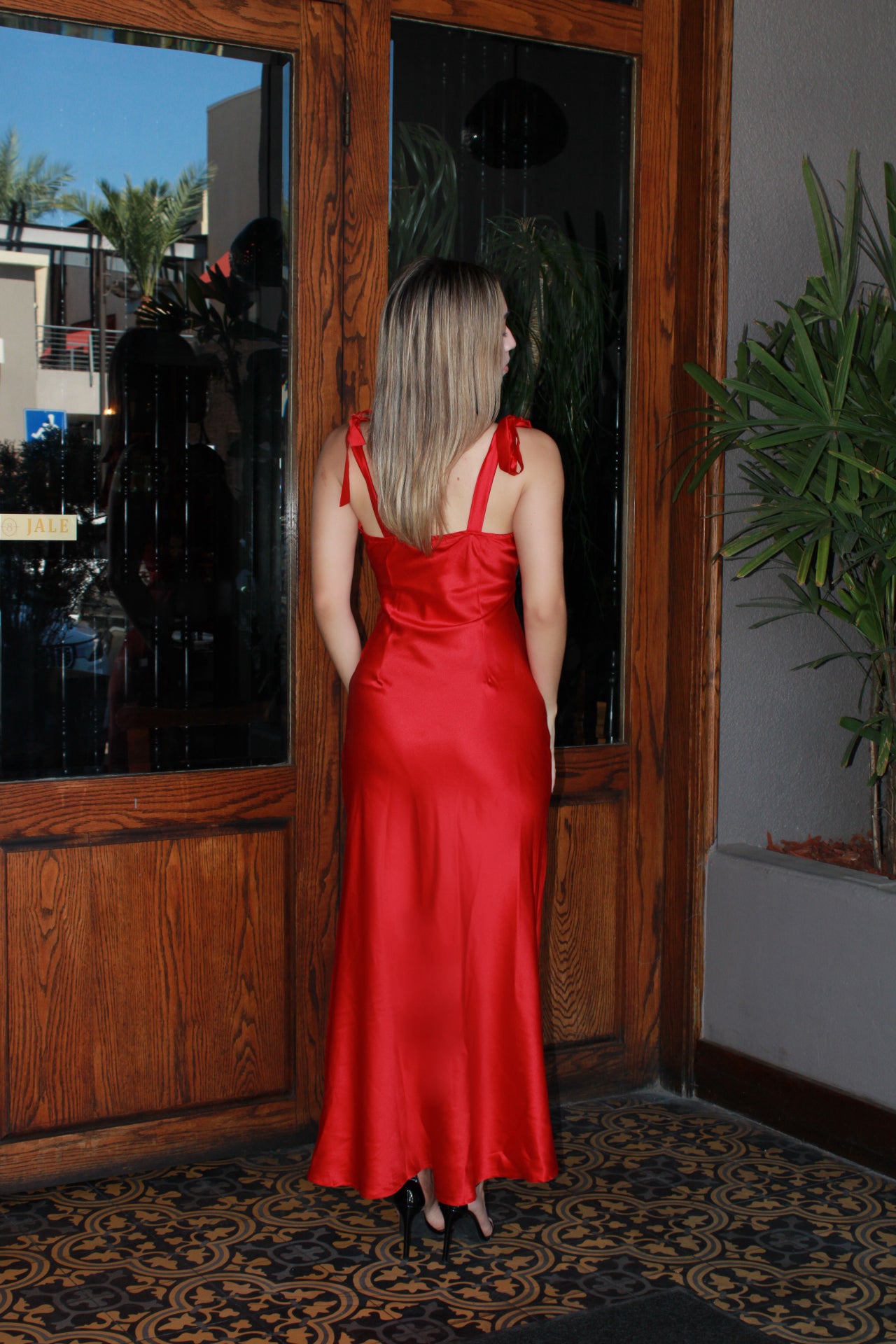 Vestido largo satinado rojo #11439