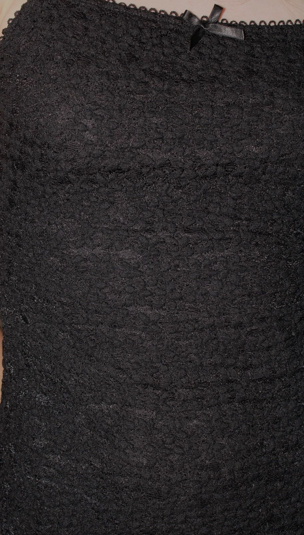 Vestido negro midi pegado tela rugosa #11294