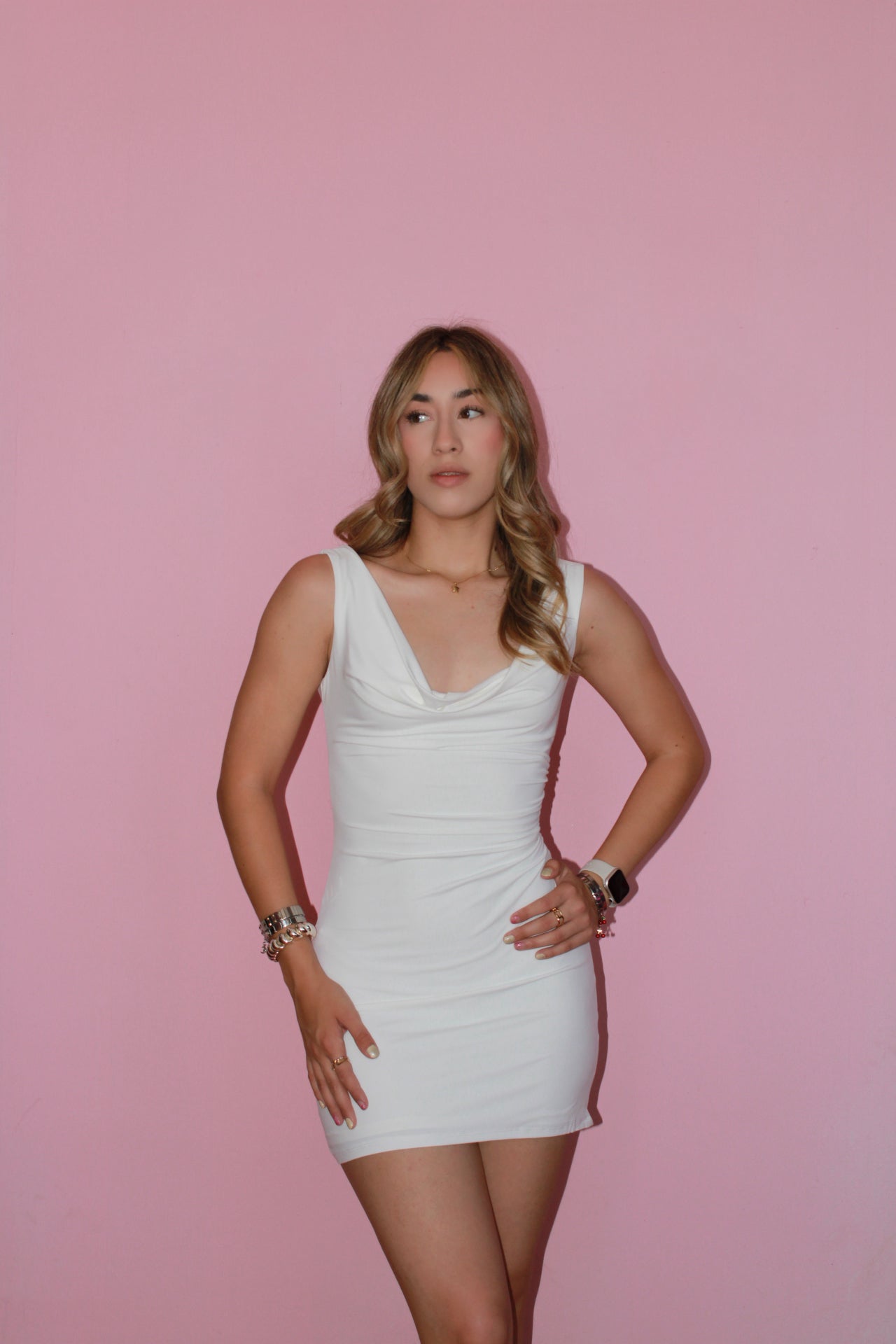 Vestido blanco de licra cuello en en U #11344