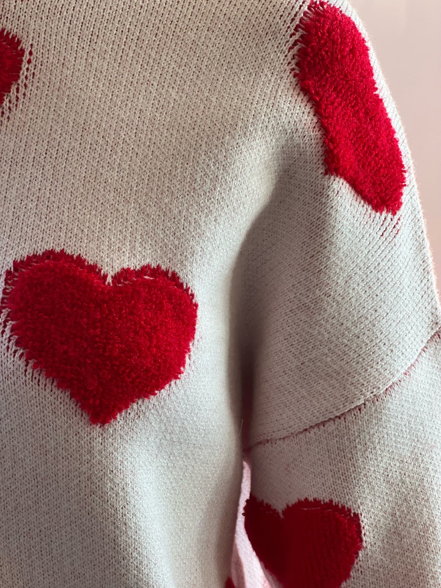 Suéter tejido rosa con corazones #10926