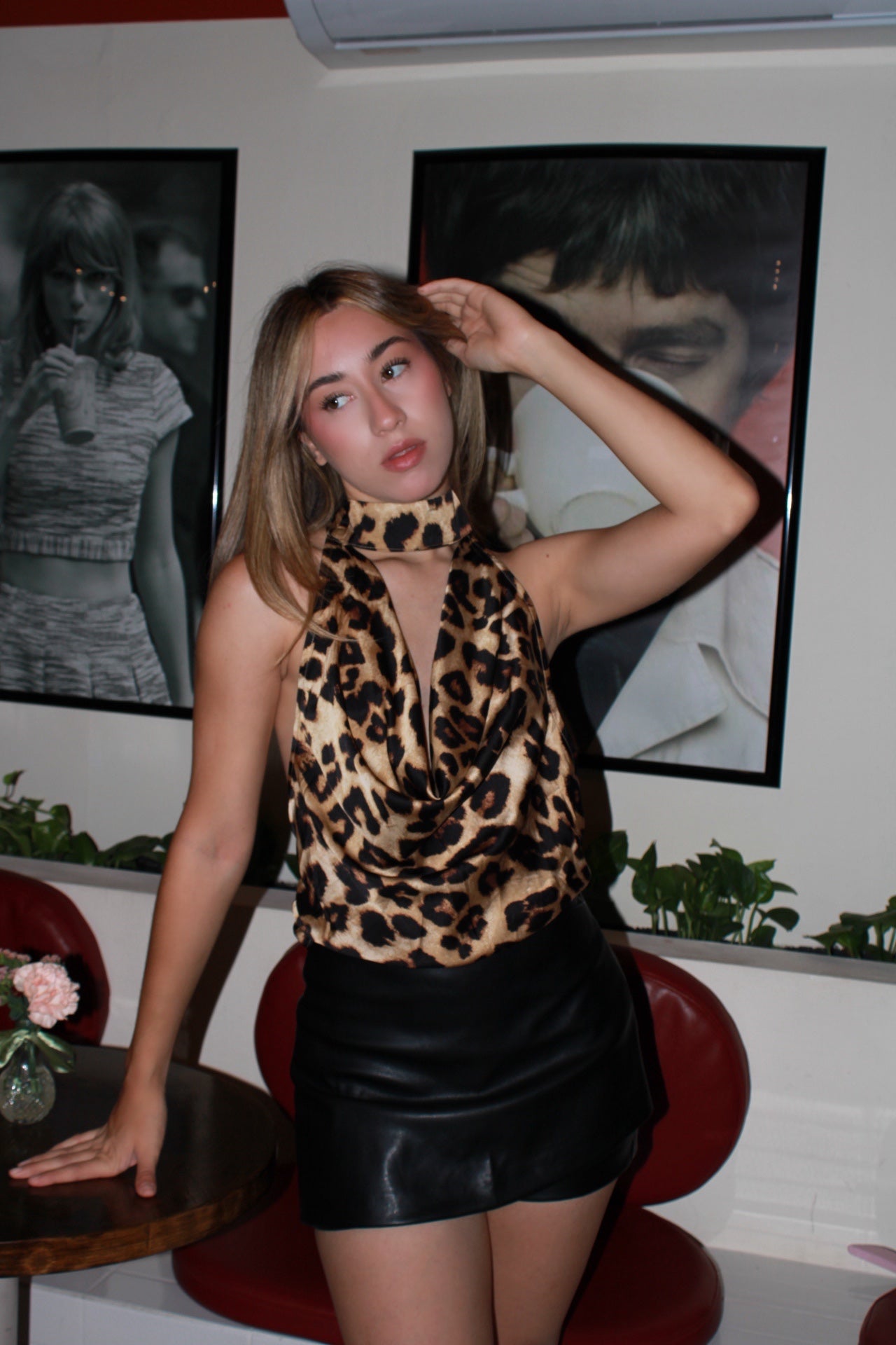 Blusa halter satin de animal print #11426