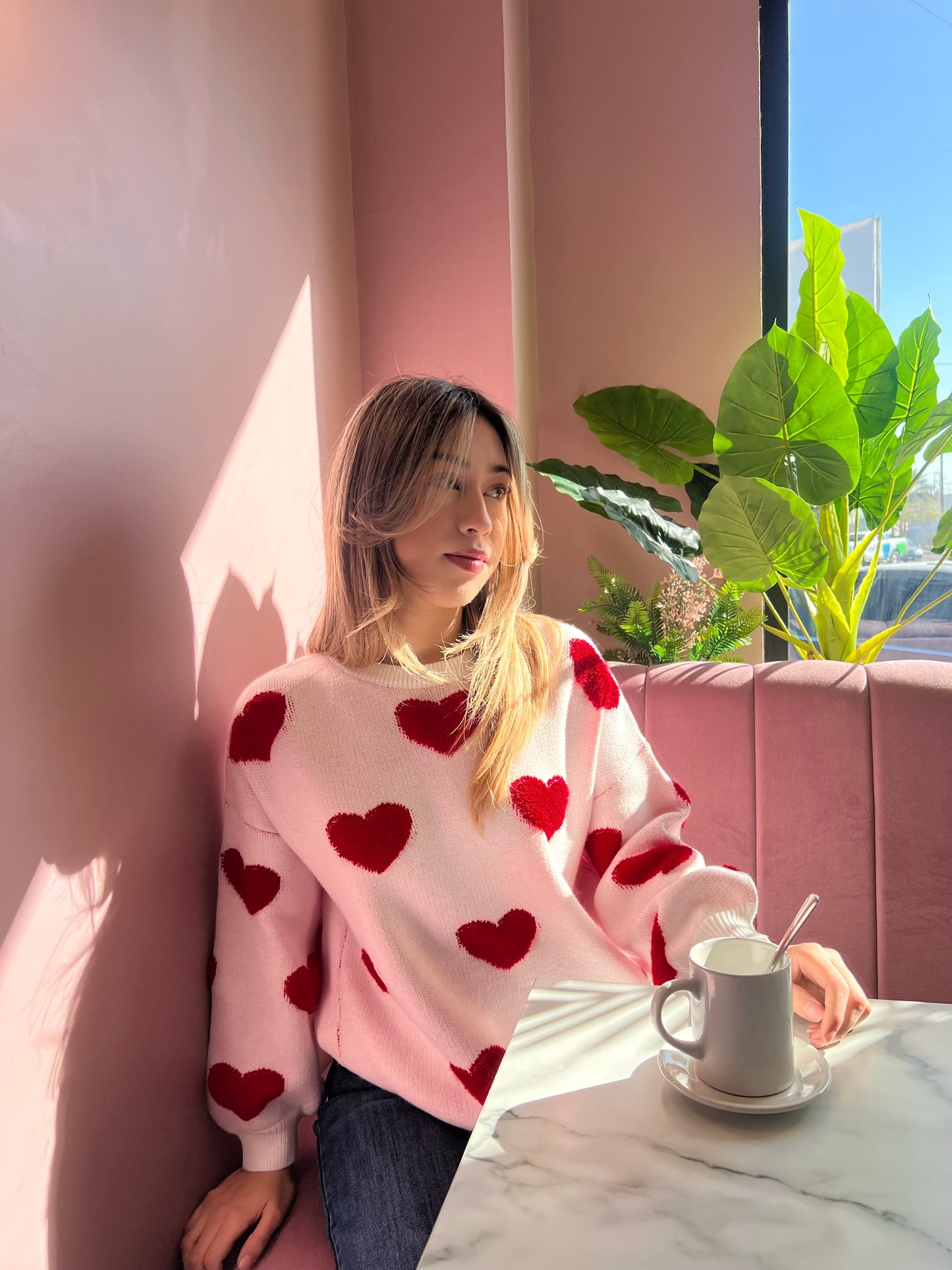 Suéter tejido rosa con corazones #10926