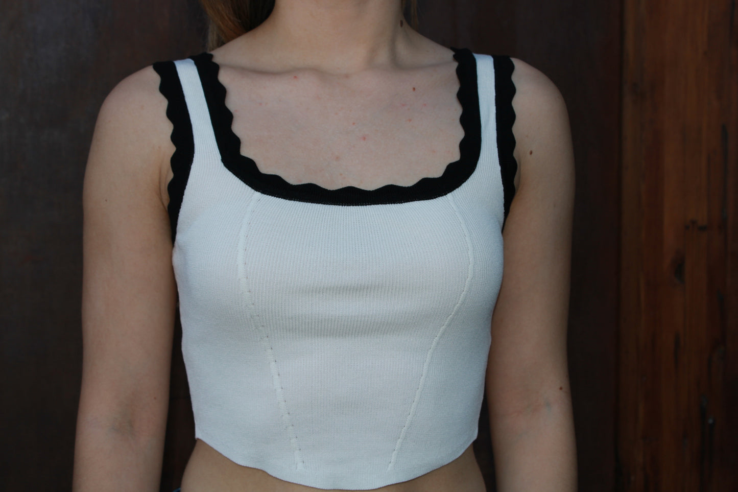 Top blanco con orilla negra #10985