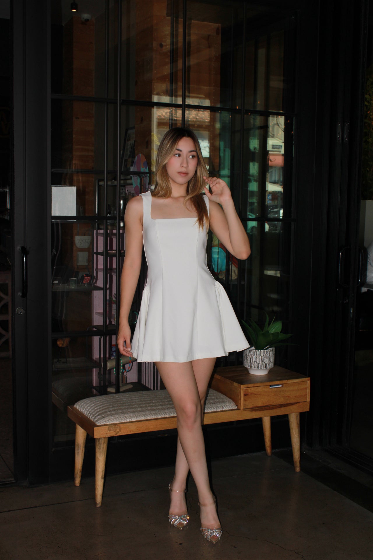 Vestido blanco corto de tirantes corte A #11321