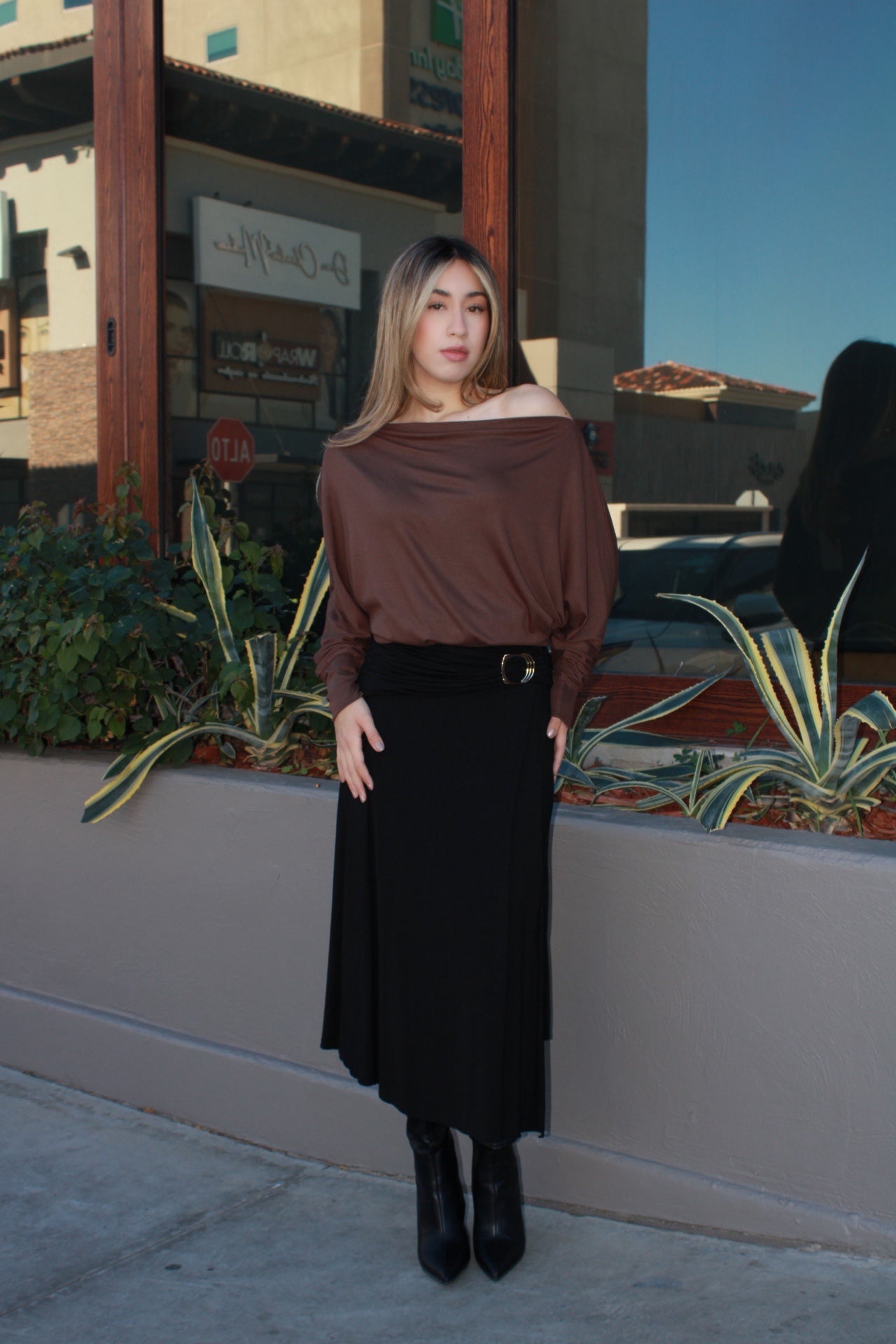 Blusa café bonbacha hombro descubierto #11573