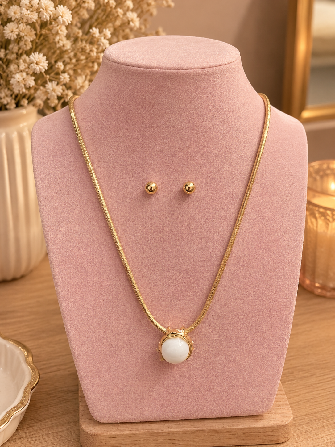 Set collar con dije blanco con aretes #70A
