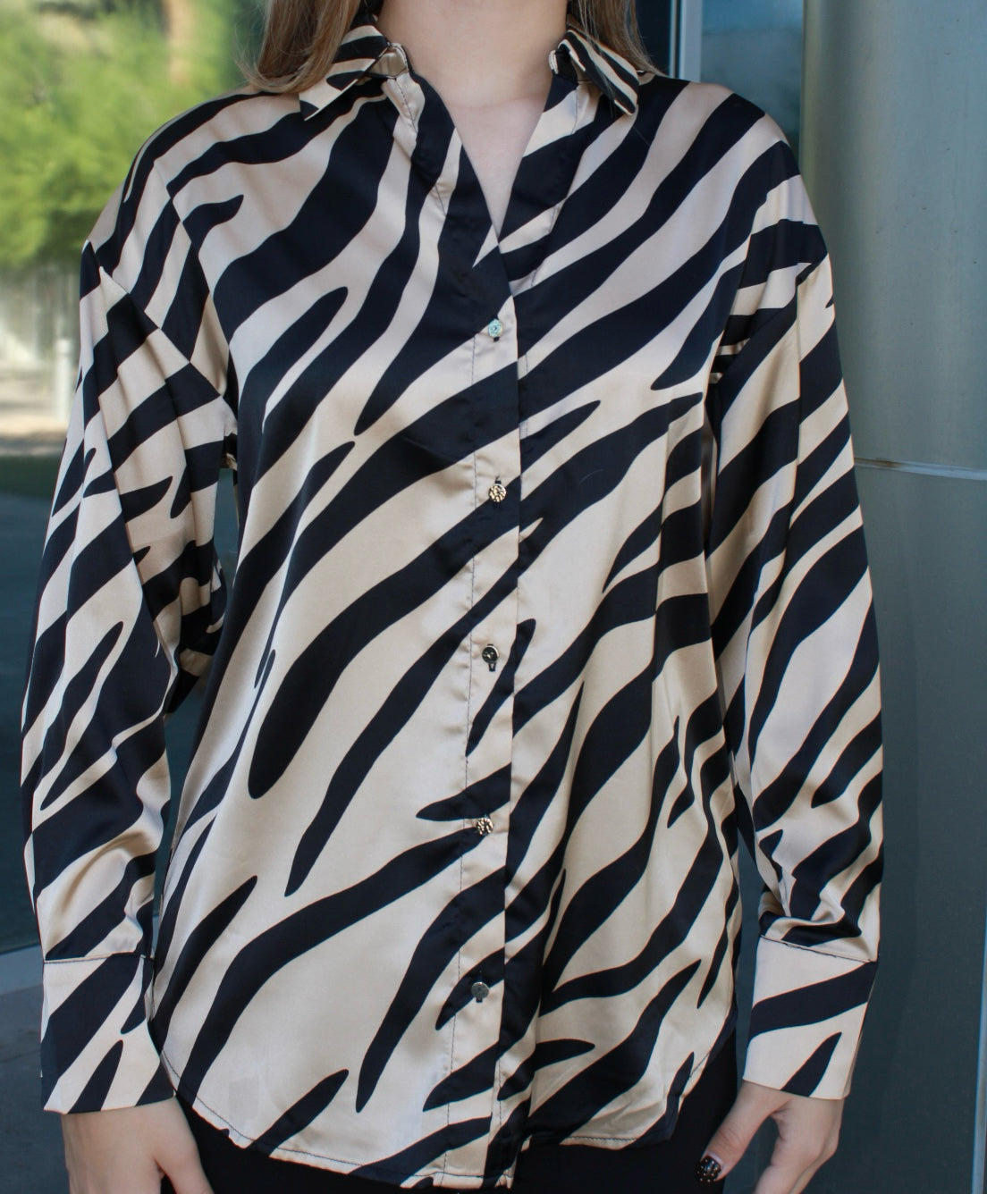 Camisa satinada manchas negras #11461