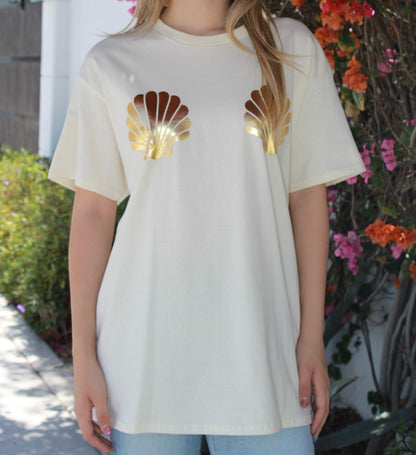 Camiseta oversize crema con conchas doradas #11157