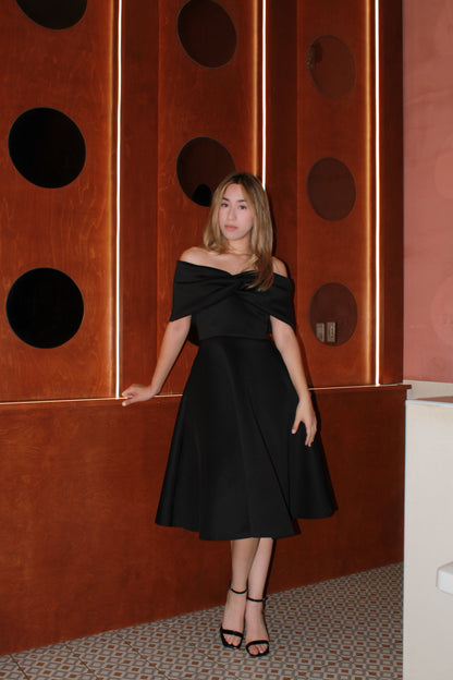 Vestido negro midi off shoulder #11377