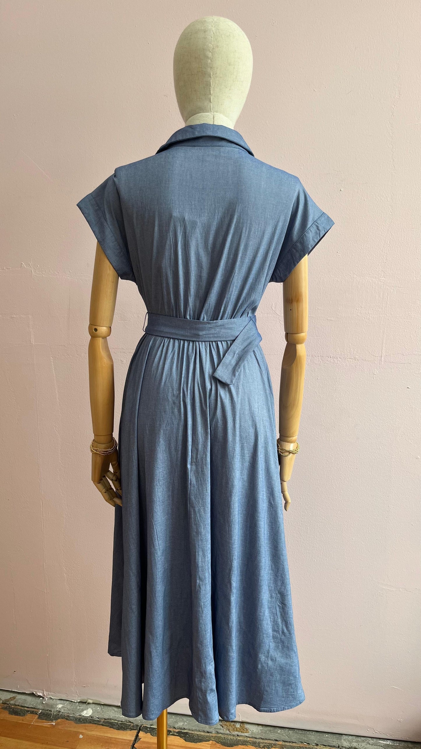 Vestido midi de mezclilla con cinto #11938