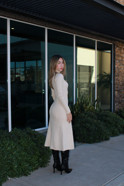 Vestido crema corte A midi #11596