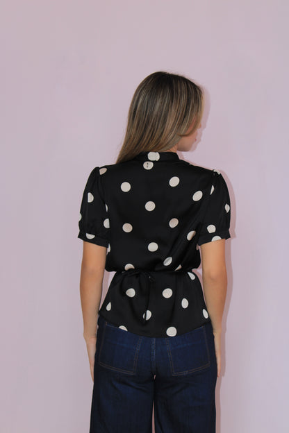 Blusa polka dots negra con choker #11885