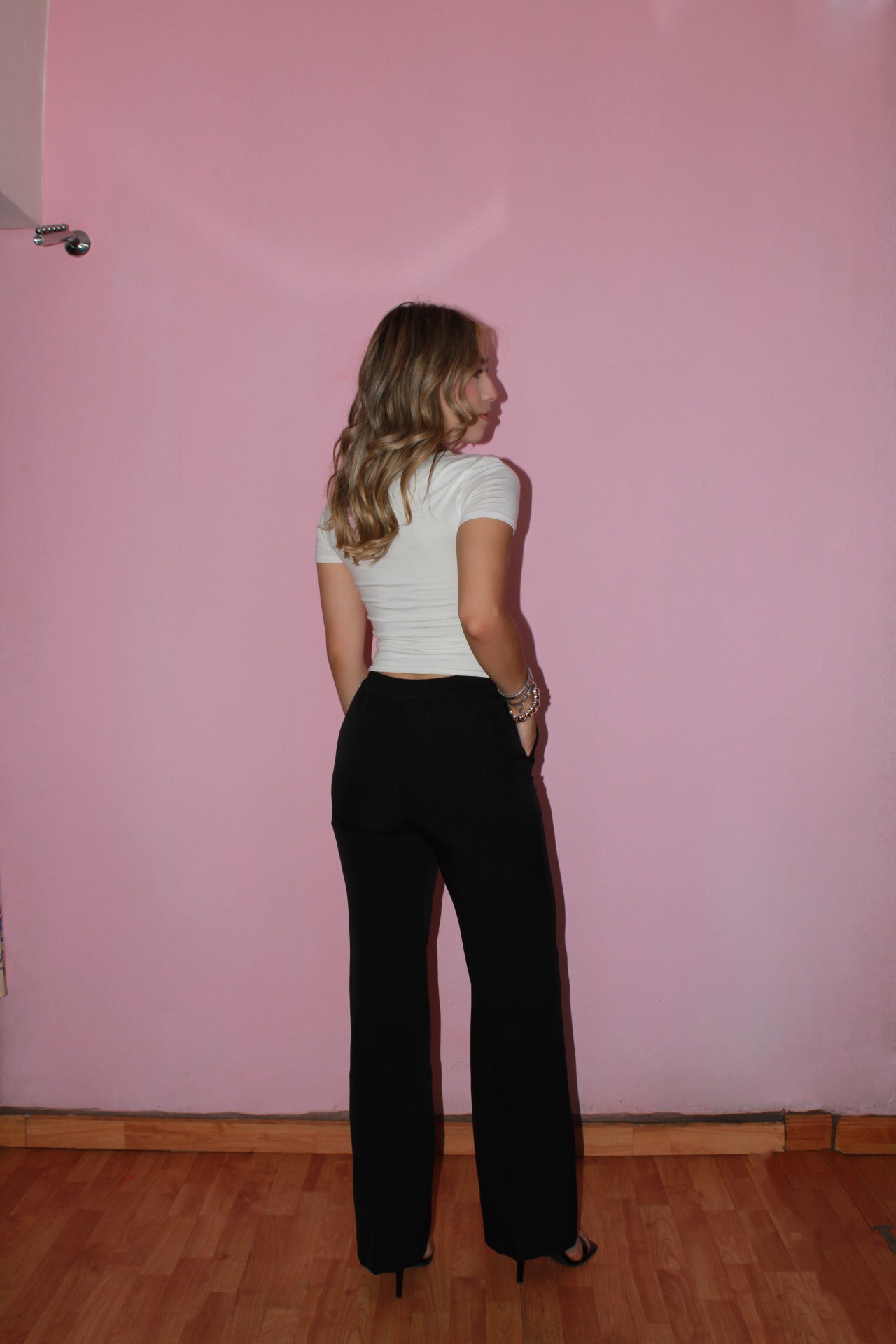 Top blanco one shoulder con manga #11349