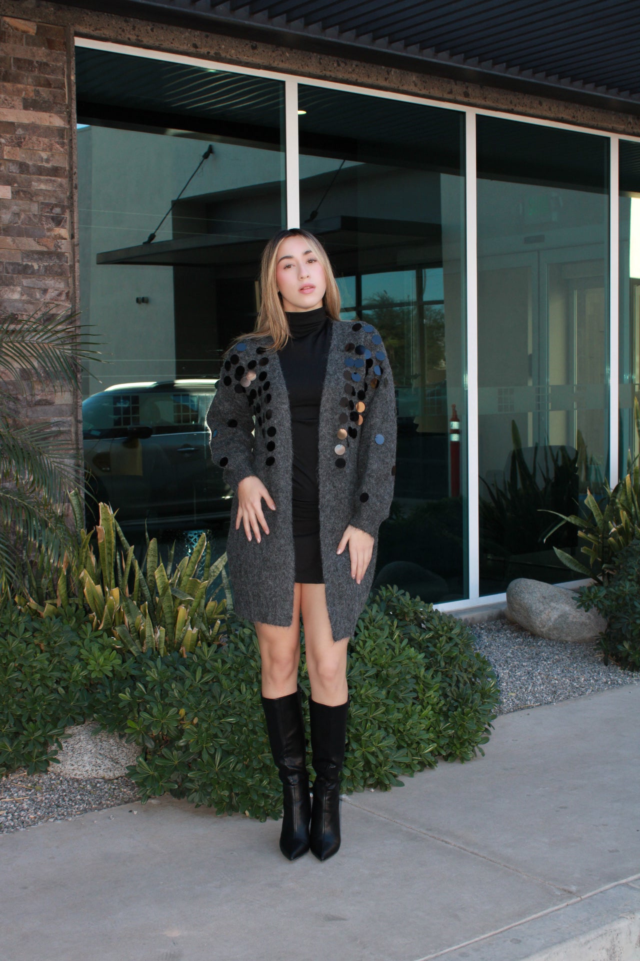 Cárdigan gris con lentejuela negra#11616