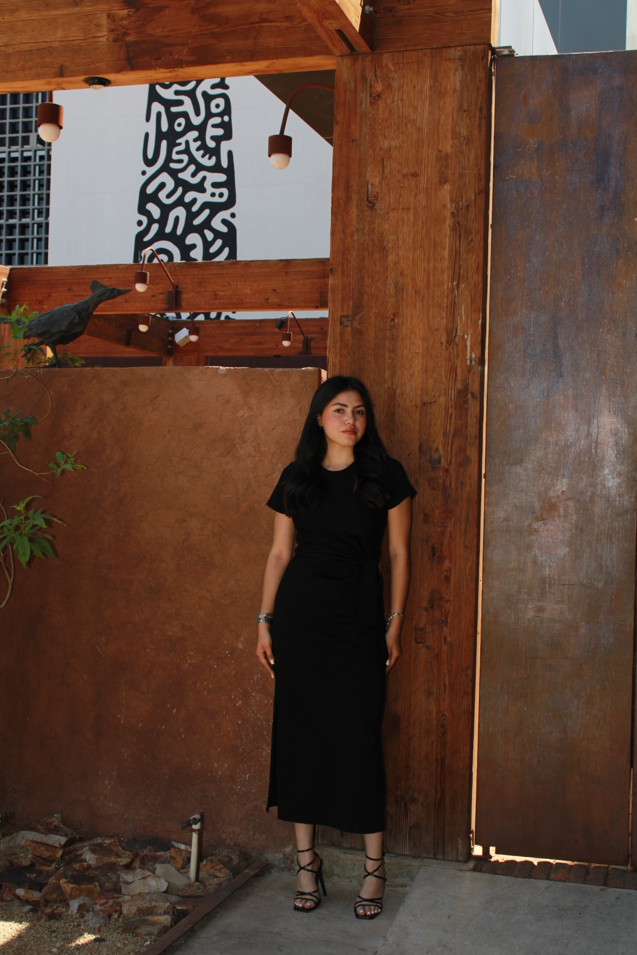 Vestid negro corte camiseta c nudo midi #11262