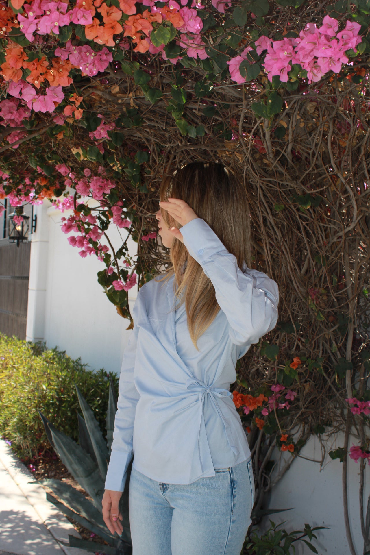 Camisa azul cielo con moño #11158
