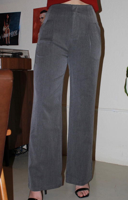 Pantalón gris con pinzas #11419￼