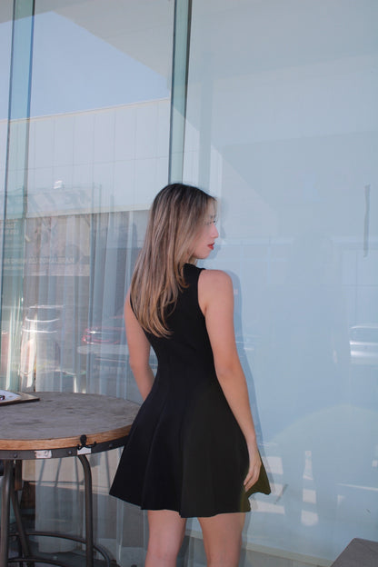 Vestido negro corte A #11516