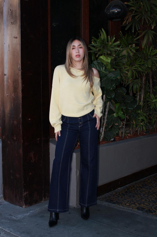 Suéter amarillo pastel hombro asimétrico #11620