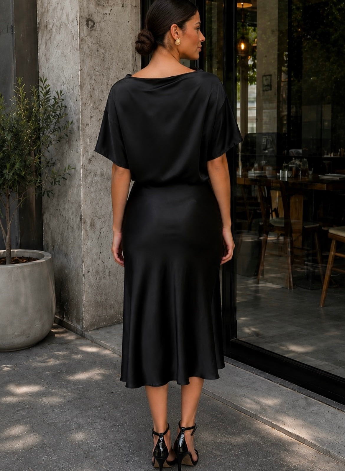 Vestido negro satin c/ manga #12001