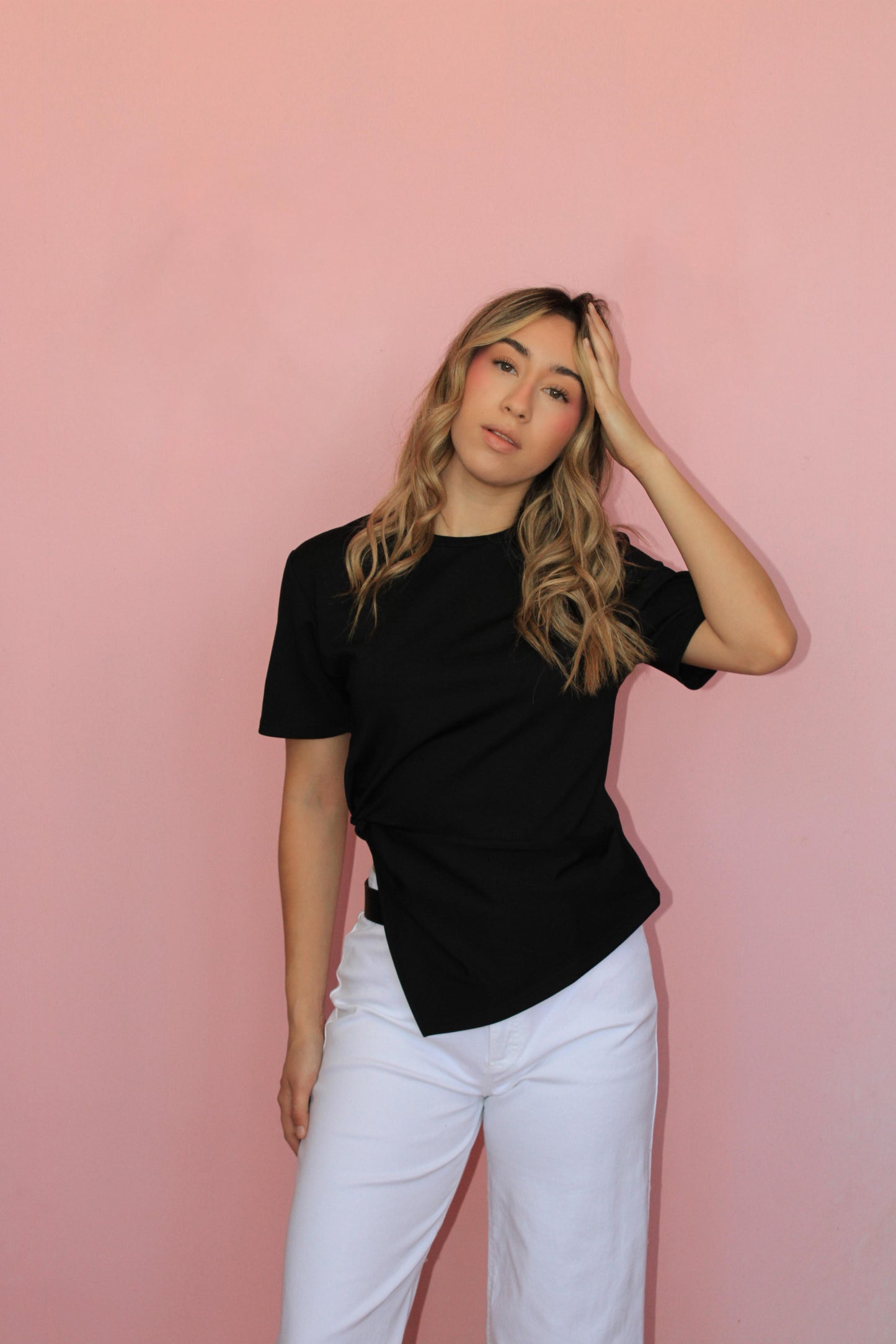 Blusa negra con nudo asimétrica #11844￼
