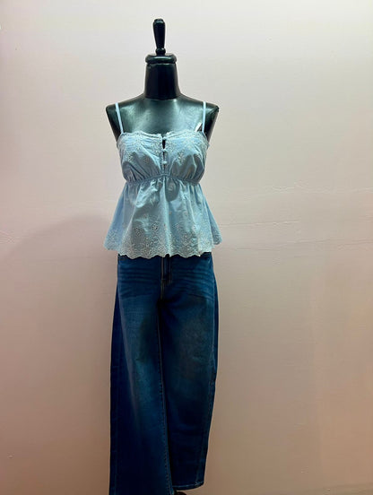 Blusa azul con bordado #11912￼