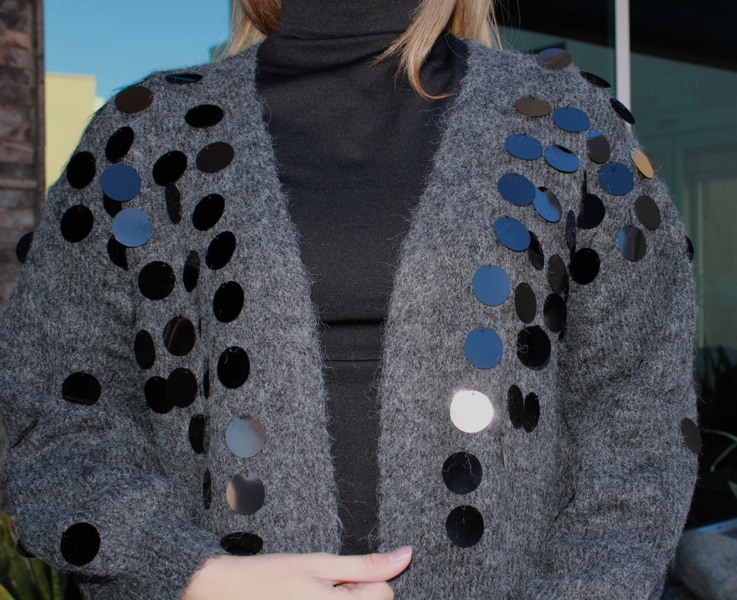 Cárdigan gris con lentejuela negra#11616