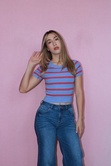 Blusa azul básica de rayas rojas tela tipo suéter #11798
