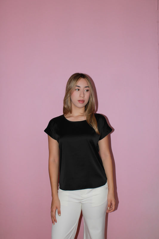 Blusa negra satin stretch #11375