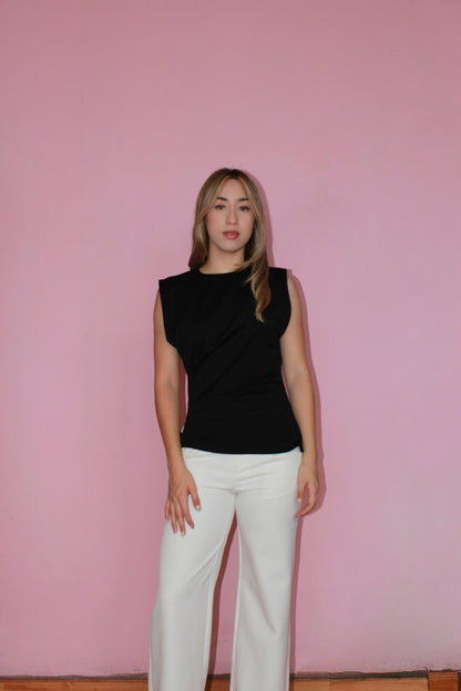 Blusa negra sin manga lado drapeado #11370