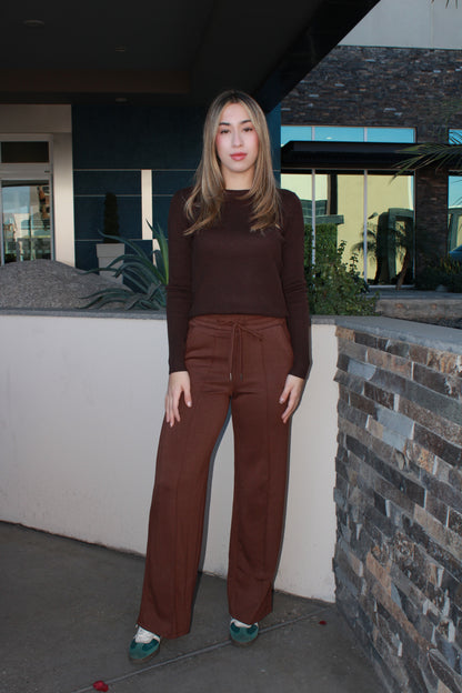 Blusa café básica cuello redondo #11680