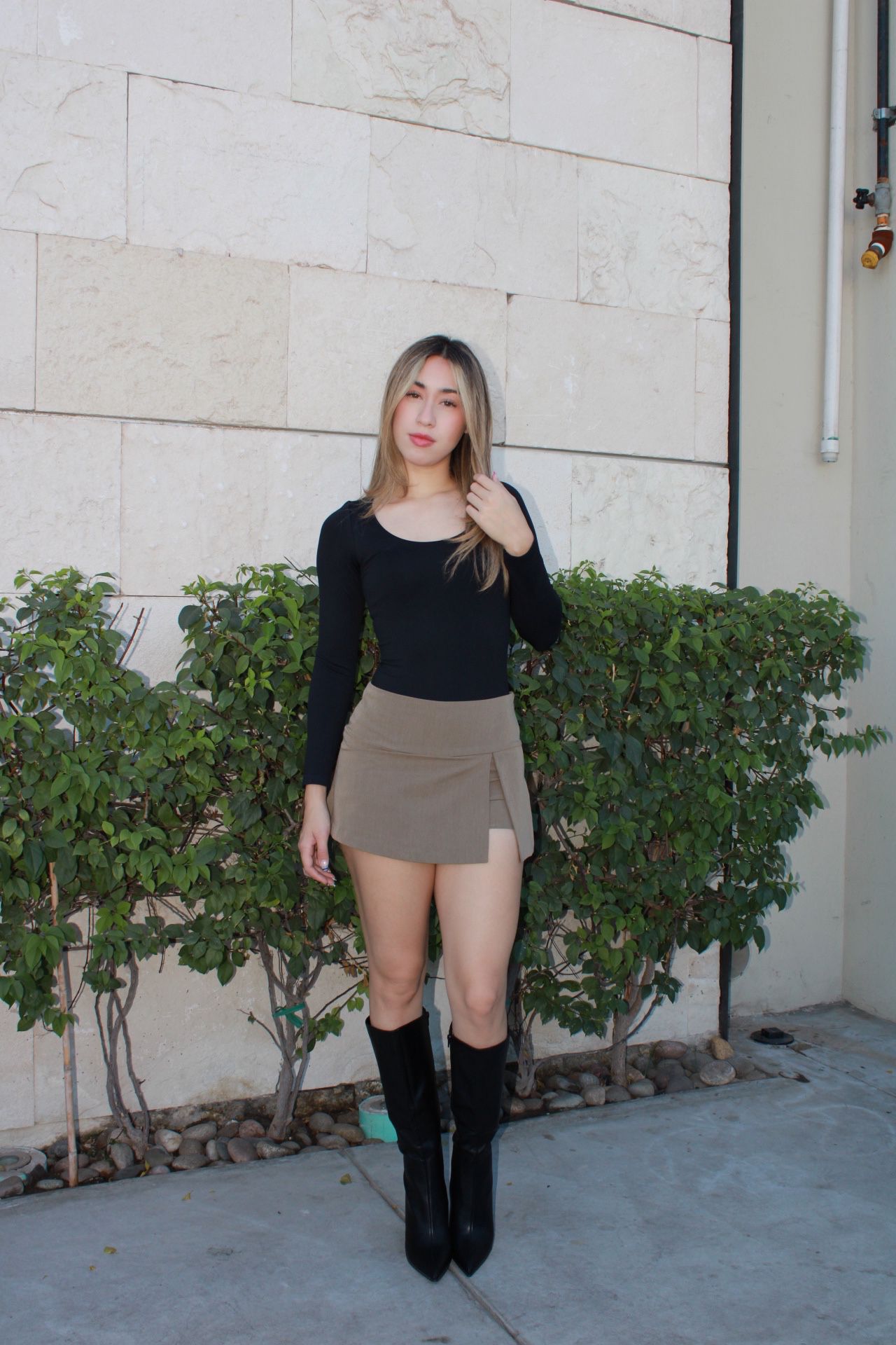 Mini falda, moca con Short ￼#11534