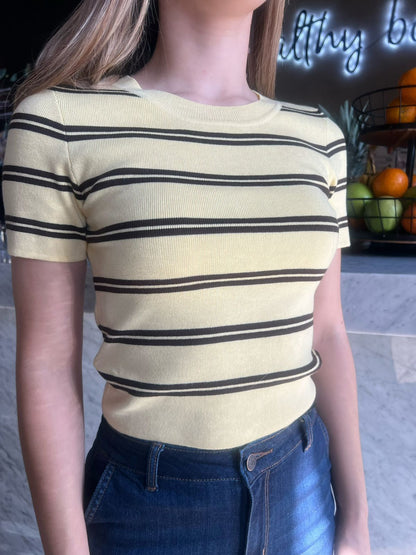 Blusa básica amarilla con rayas cafés #11830￼
