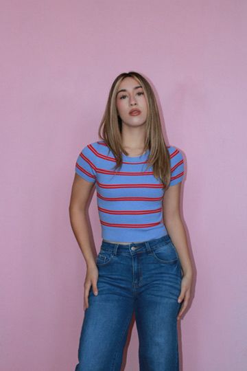 Blusa azul básica de rayas rojas tela tipo suéter #11798