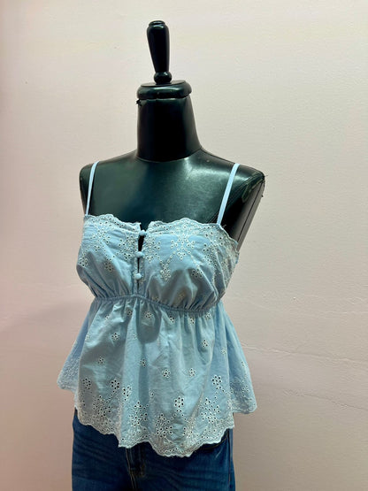 Blusa azul con bordado #11912￼