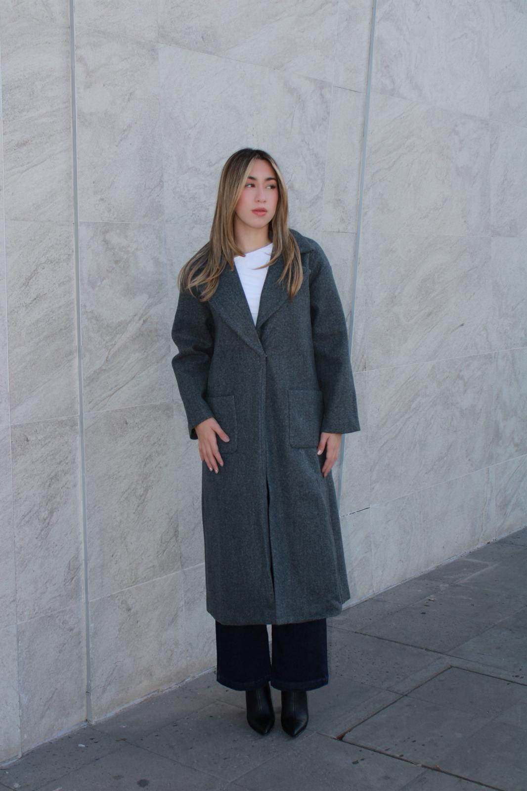 Saco largo gris oscuro # 11587￼