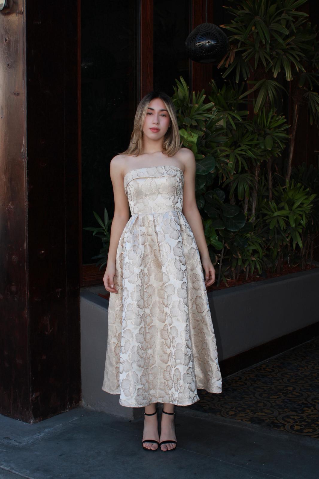 Vestido, beige con dorado, straple con estampado #11647￼