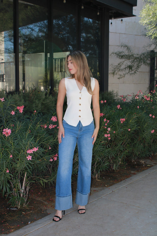 Chaleco blanco, tejido cinco botones. #11521