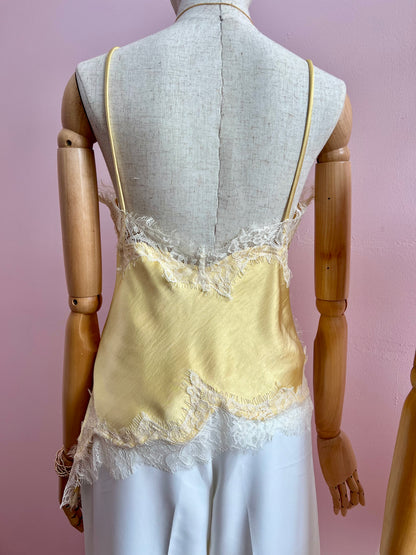 Blusa amarilla de encaje #11922￼