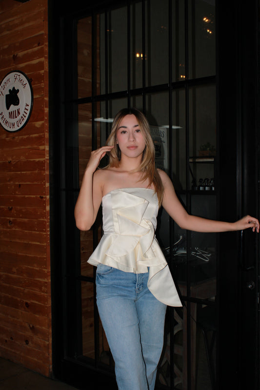 Blusa perla elegante con caída de lado #11327