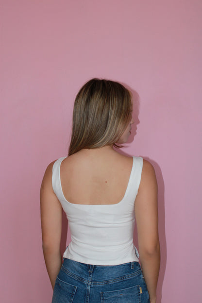 Top blanco básico escote drapeado #11365
