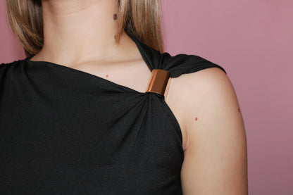 Blusa negra detalle dorado #11382