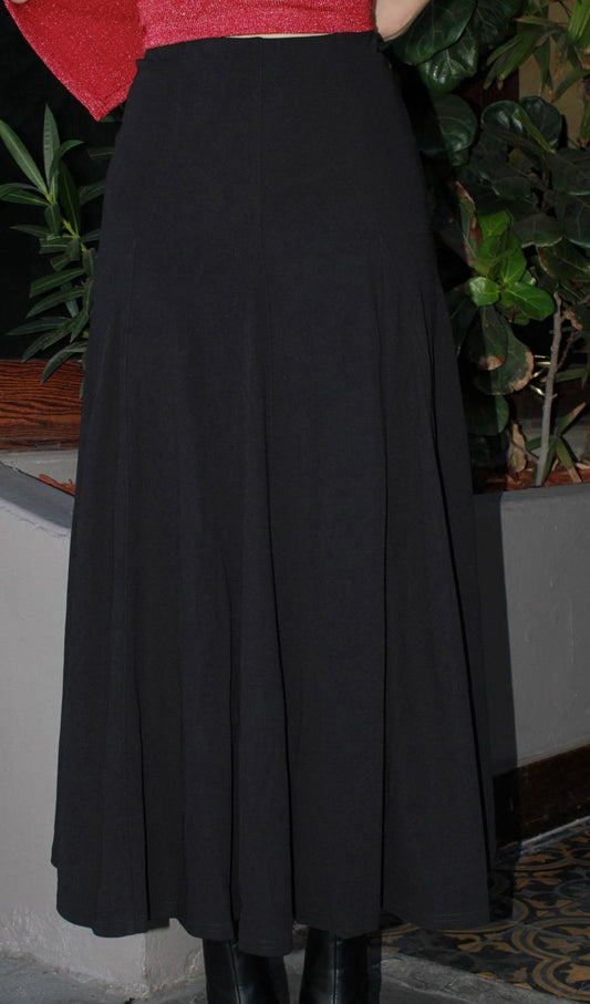 Falda negra, larga corte A￼#11629