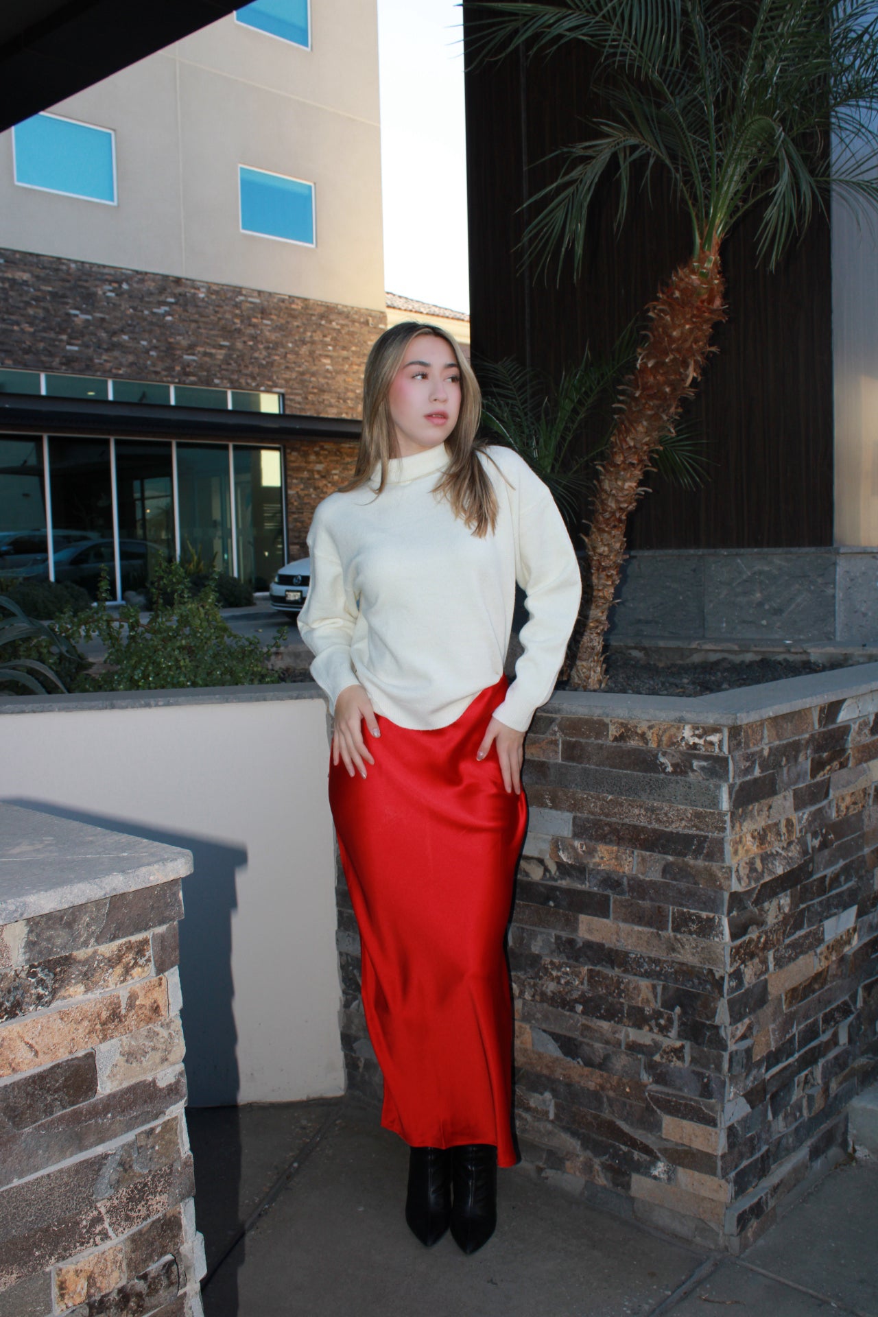 Faldas satinada roja, Midi #11709￼