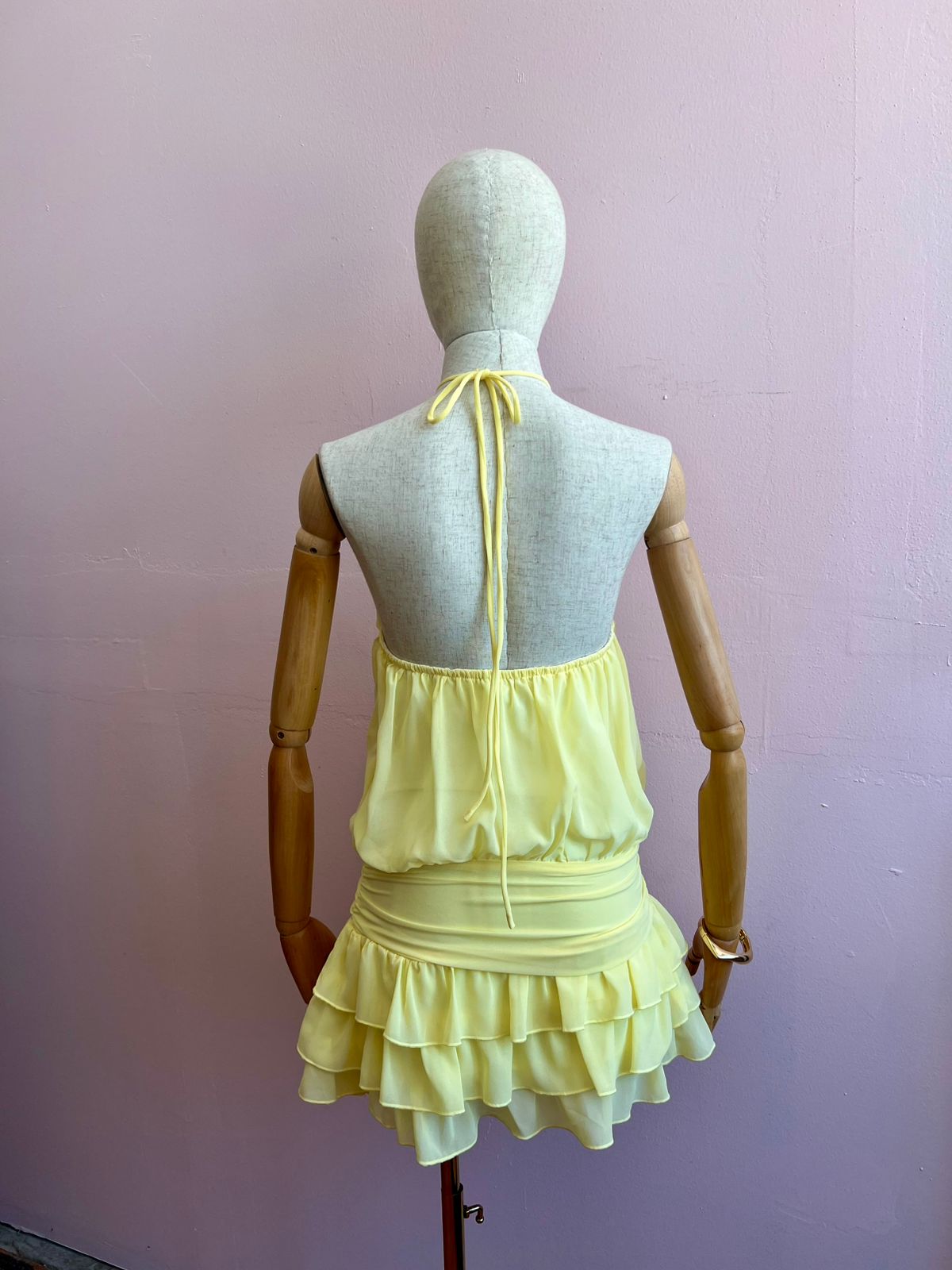 Vestido halter, amarillo bajito #11940￼