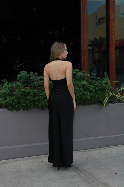 Vestido negro halter satín #11468