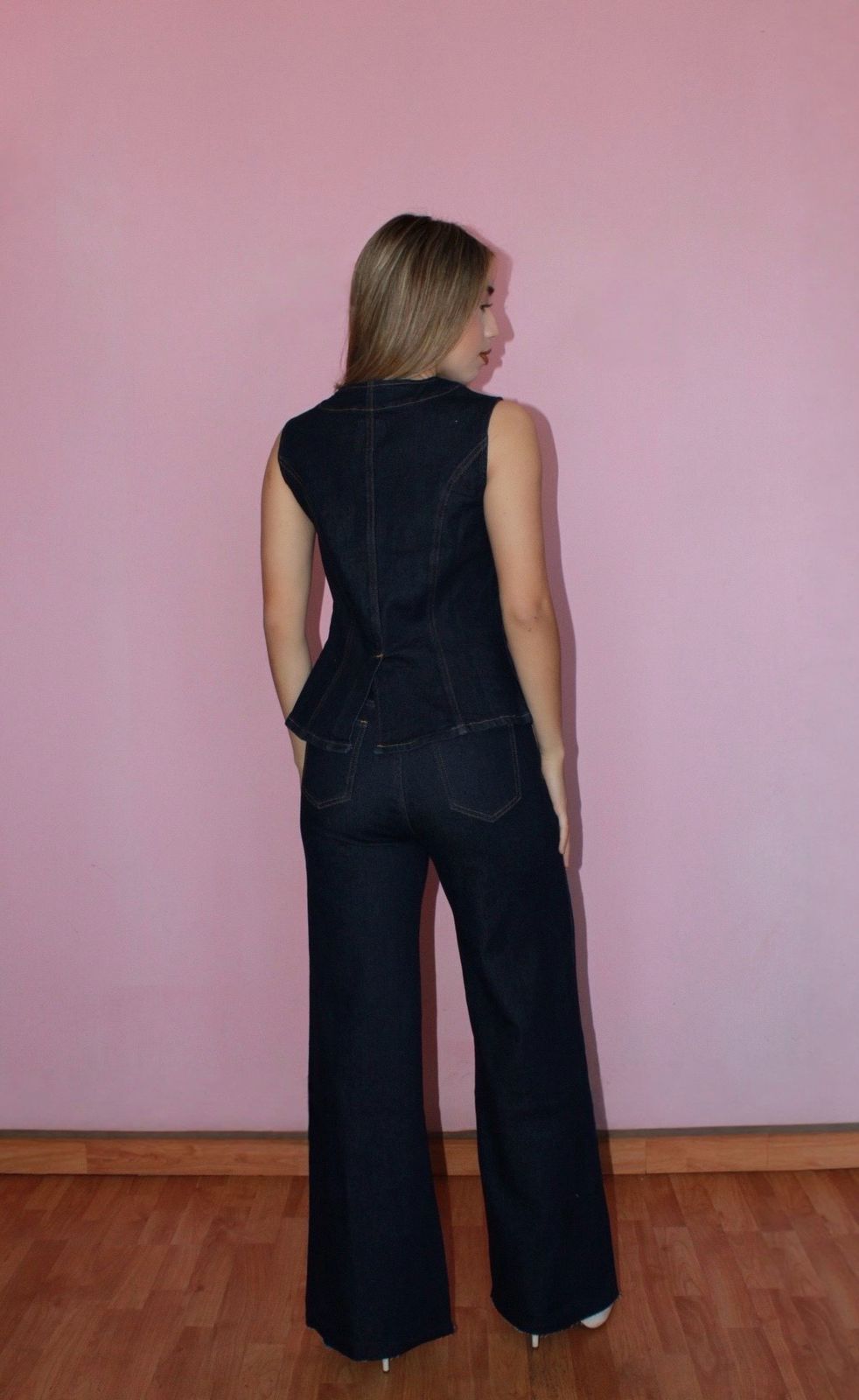 Set de mezclilla de chaleco y pantalón. ￼#11767