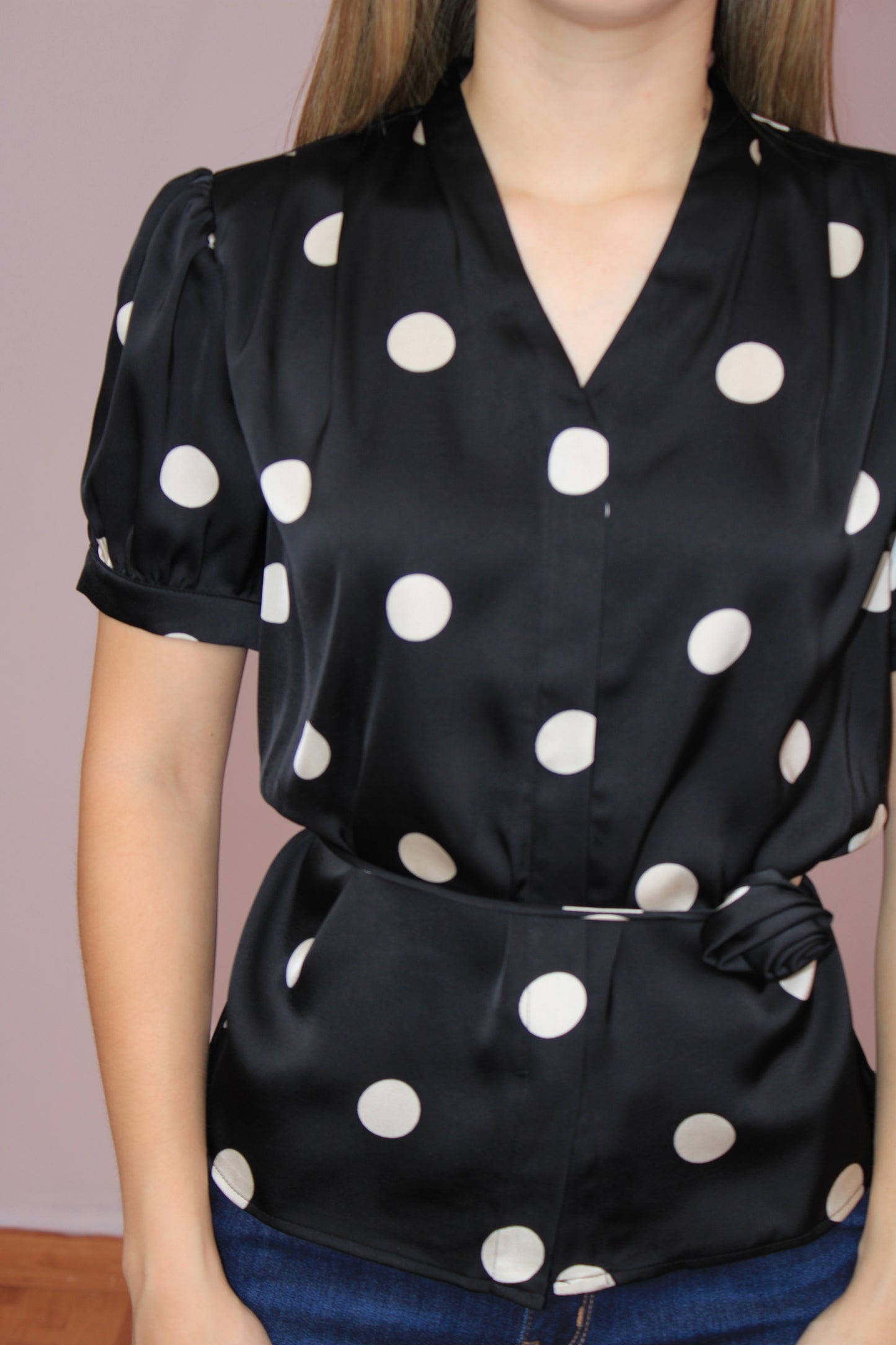 Blusa polka dots negra con choker #11885